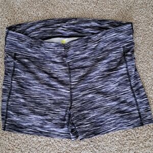 Size Large Monochrome Patterned Athletic Shorts